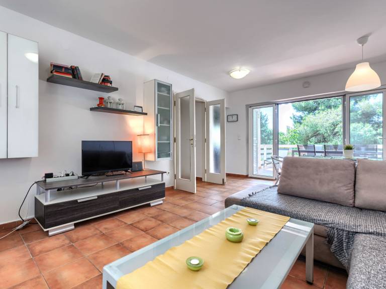 Fully equipped beautiful house with yard, terrace & BBQ | Dogs allowed — photo 5