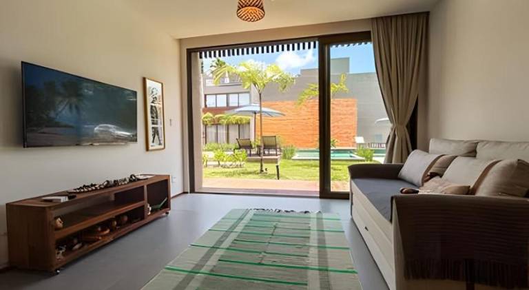 Holiday apartment with pool in Japaratinga