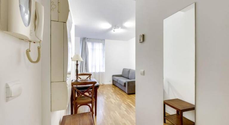 Holiday apartment | Near Arc de Triomphe | Perfect for remote work in Courbevoie