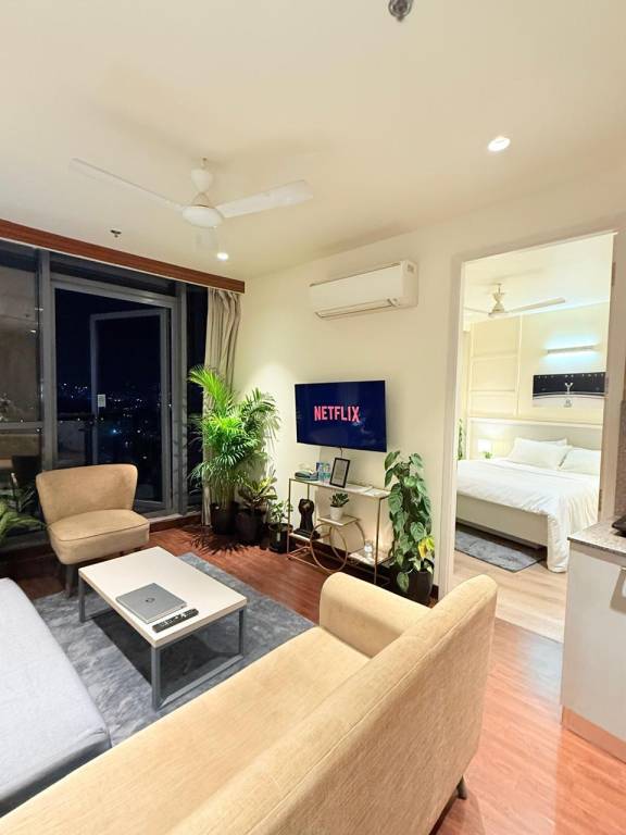 House with pool | Perfect for remote work | Dogs allowed in Gurugram