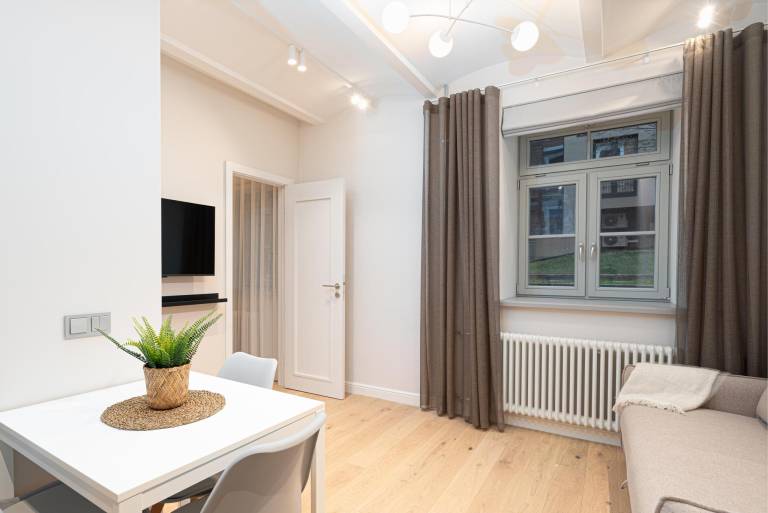 Fully equipped lovely apartment | Next to Nativity Cathedral | Pets allowed — photo 2