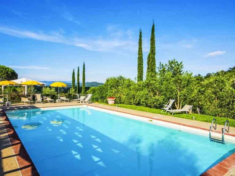 Children-friendly rental apartment with yard, terrace & pool | Dogs allowed — photo 2