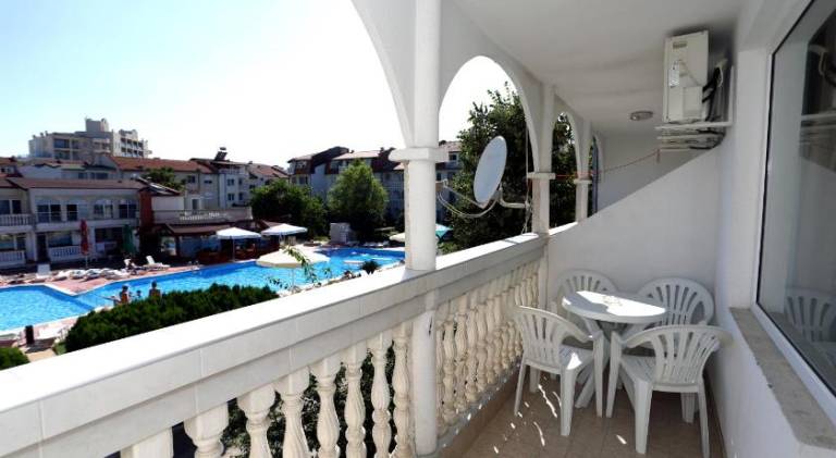 Wonderful rental apartment with pool & yard | Beach nearby | Pet-friendly — photo 3