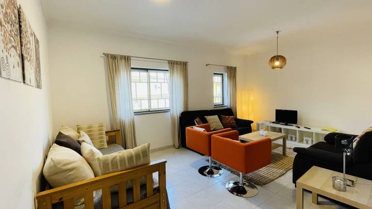 Holiday apartment with pool & yard — photo 5