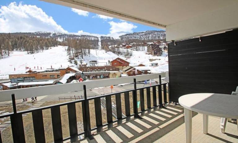 4th floor balcony 21m&sup2; Puy Saint Vincent