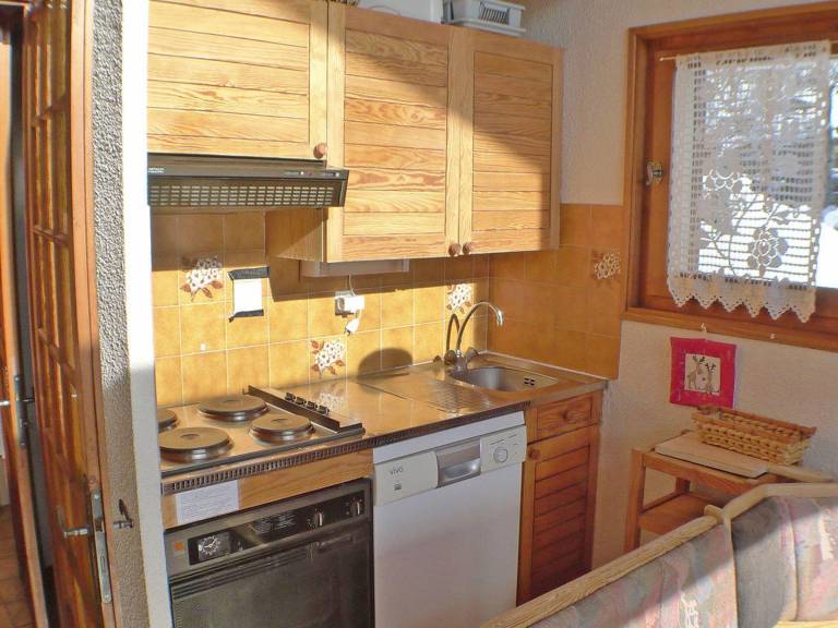 Holiday apartment with 2 rooms for 6 persons — photo 3