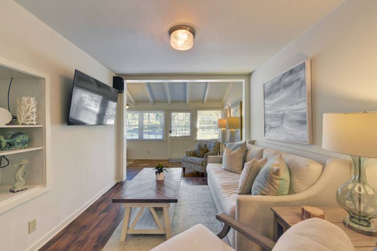 Tipsy Turtle - 1227 Beachview Drive — photo 5