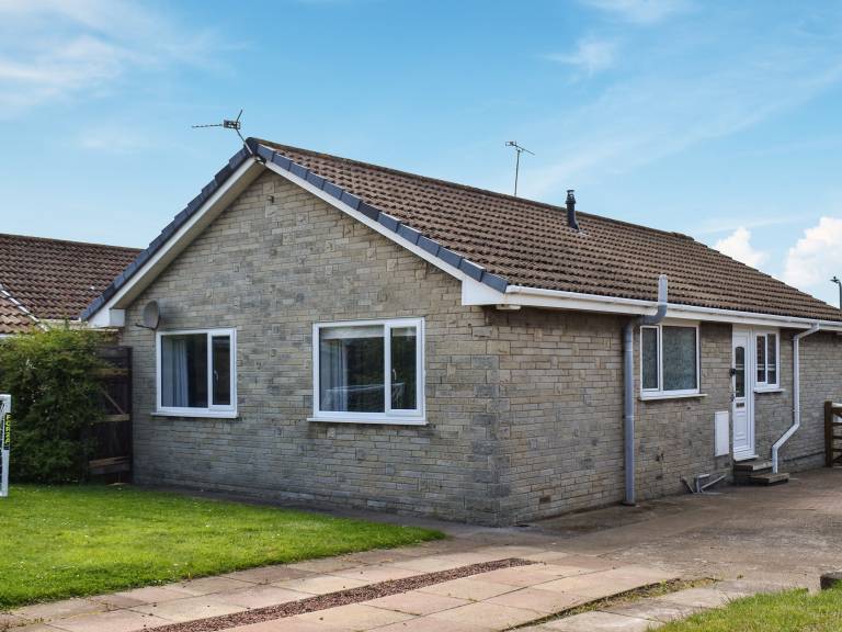 Cottage with BBQ & garden | River view — photo 3