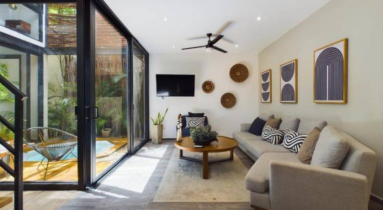 House with pool & jacuzzi | Pet-friendly — photo 3