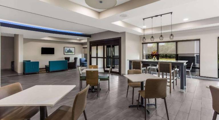 MainStay Suites Bourbonnais - Kankakee — photo 3