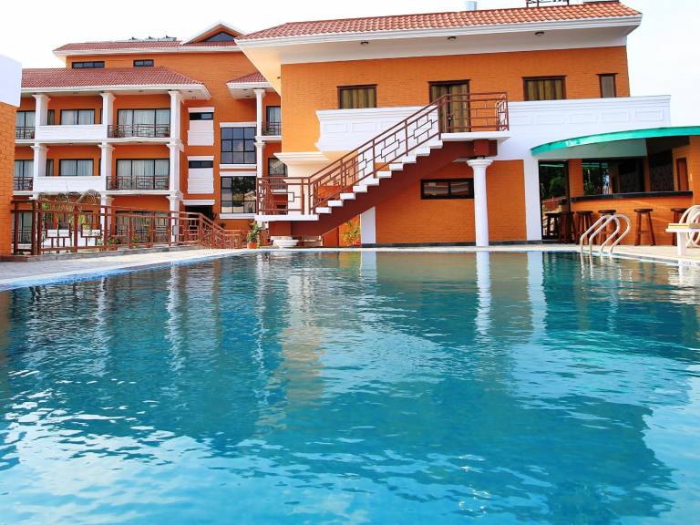 Resort Bachhauli