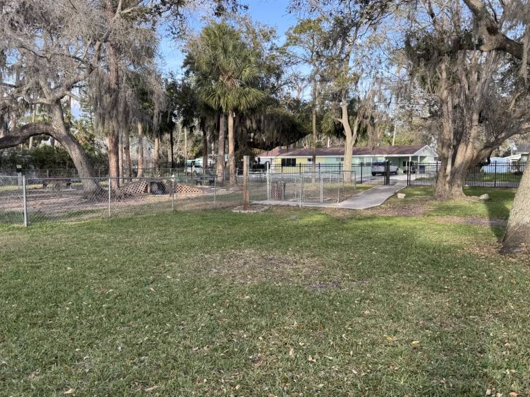 Cottage with BBQ & patio in Port Richey, FL