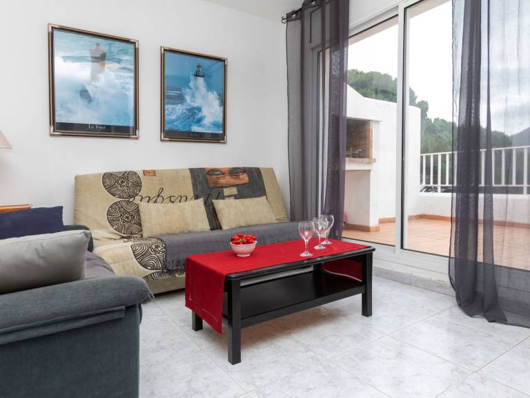 Family-oriented house with barbeque, garden & terrace | Sea view | Close to the beach | Pets allowed — photo 2
