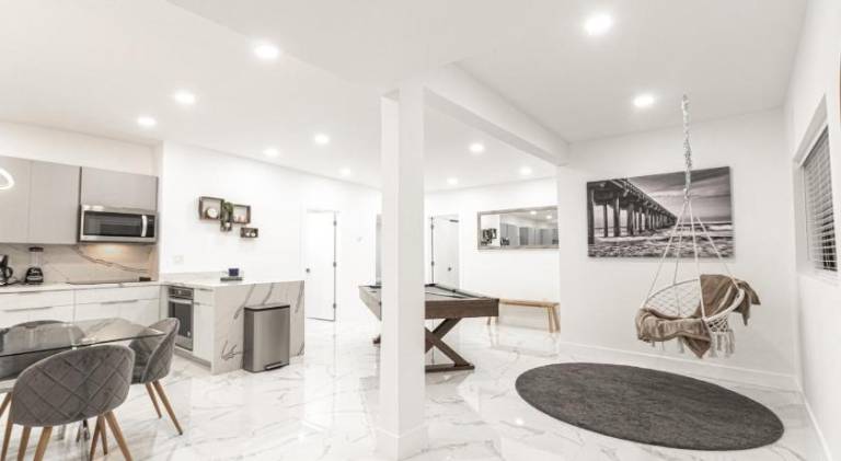 Villa with patio & pool — photo 4