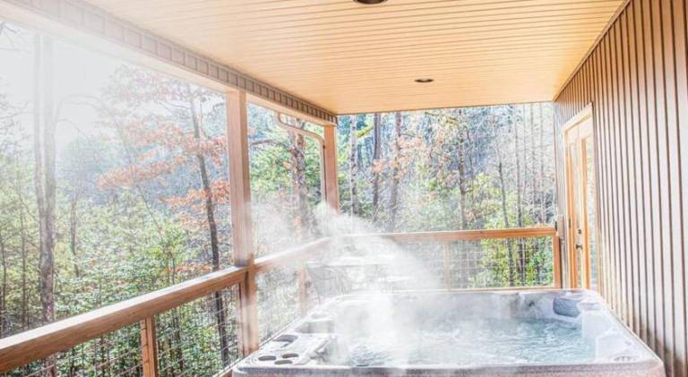 House with jacuzzi — photo 3
