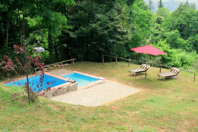 Cottage with terrace, garden & grill | Nature view | Dogs allowed — photo 2