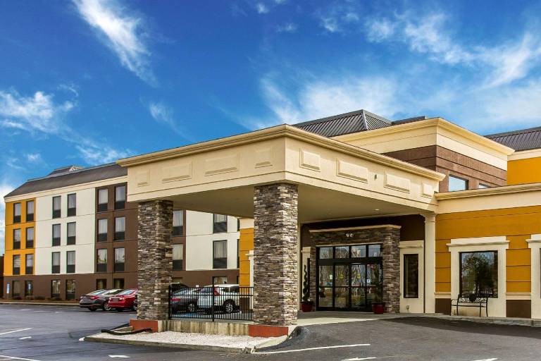 Comfort Inn Fort Mill Amusement Park at Carowinds Blvd in Fort Mill, SC