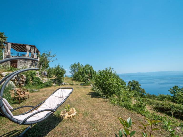 Holiday apartment with garden, pool & barbecue | Sea view — photo 5