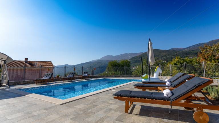 Family-friendly spacious villa with garden, terrace & private pool | Pets are welcome — photo 3