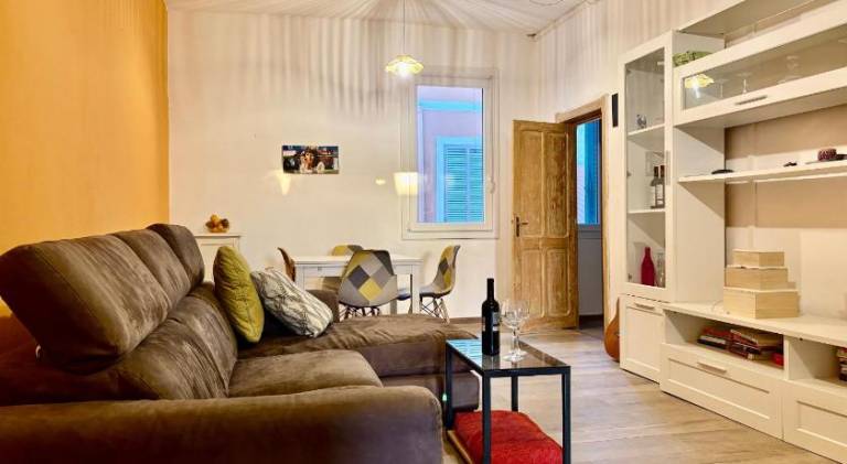 Rental apartment with terrace, barbecue & yard in Sorso