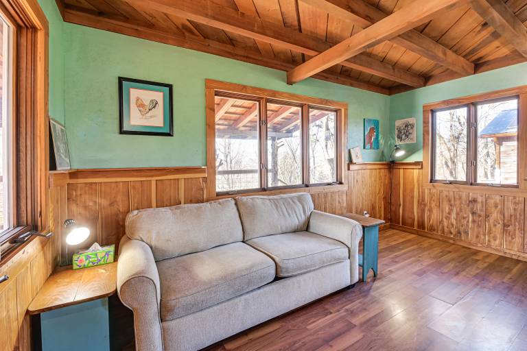 Peaceful ‘Mountain Cabin’ w/ Views in Williamsburg — photo 5