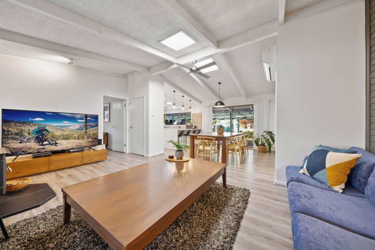 House  Bright