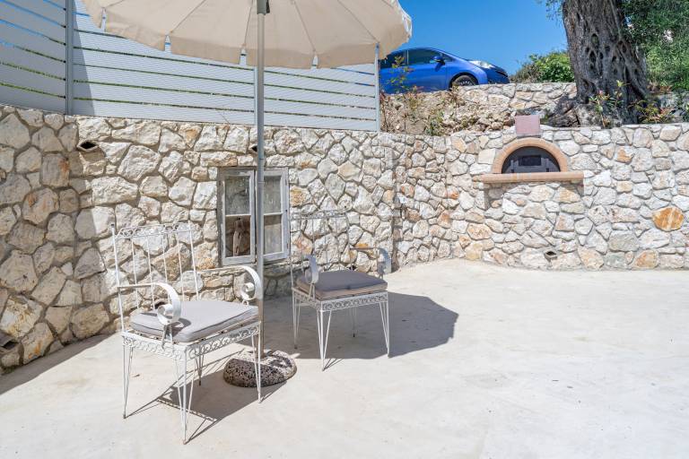 Villa 'The Olive Yard' with Mountain View, Wi-Fi and Air Conditioning — photo 3