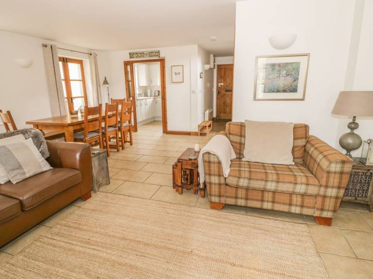 Family-oriented charming cottage with sauna, pool & garden | Beach view | Pet-friendly — photo 4