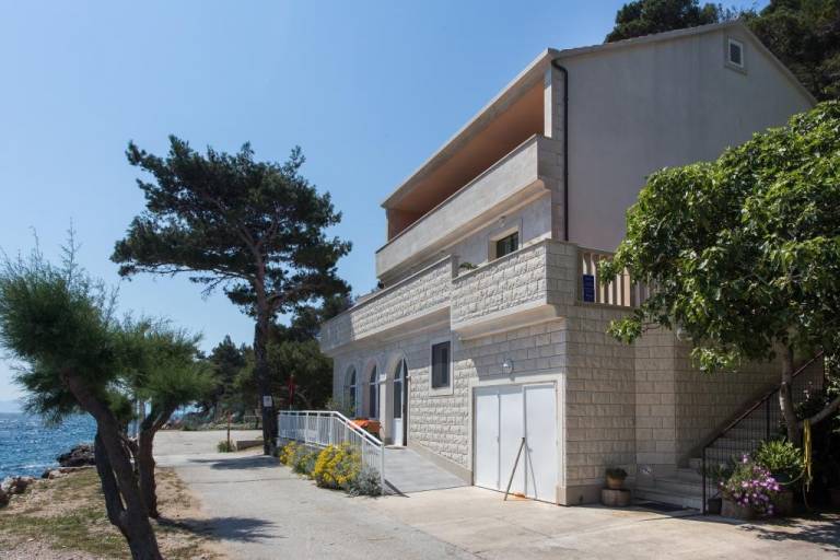 Ferienwohnung  Trstenik