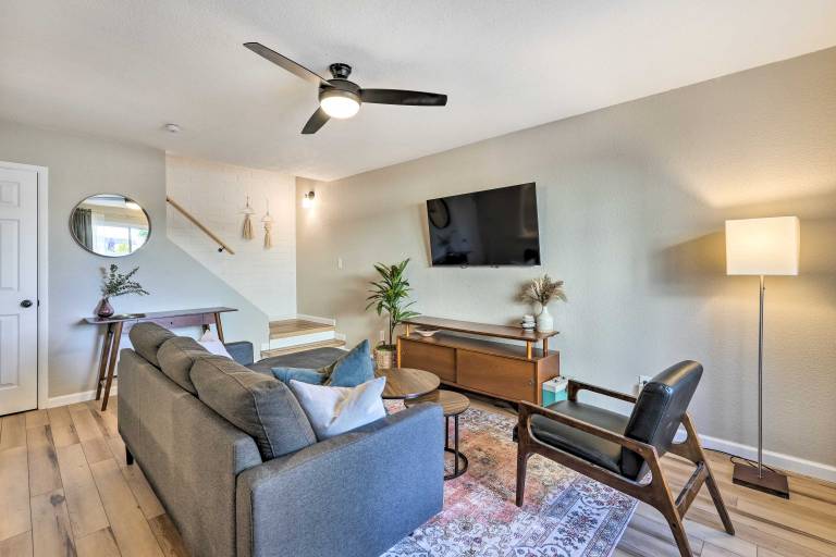 2 Mi to Old Town Home w Pool Access & Patio