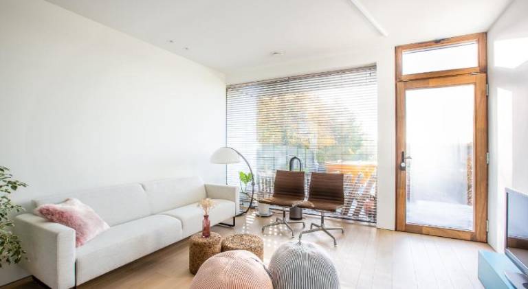 Huis van Hout - architectenwoning met grote panorama tuin - design hot tub optioneel in Hasselt