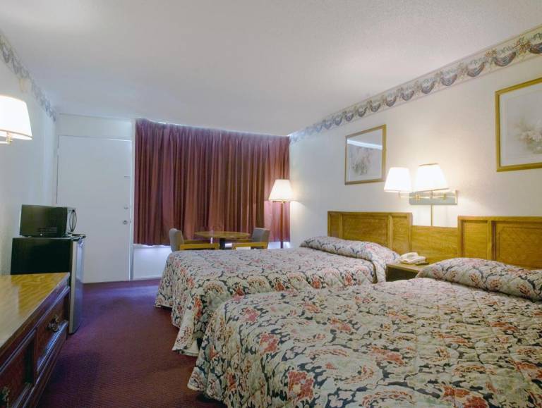 Americas Best Value Inn Loudon Lenoir City — photo 2