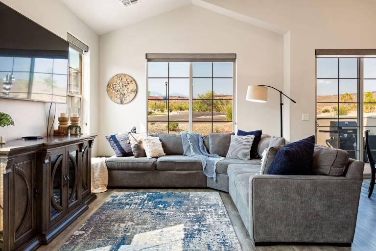 Fully equipped pleasant house with pool, jacuzzi & barbeque | Pets are welcome in Washington, UT