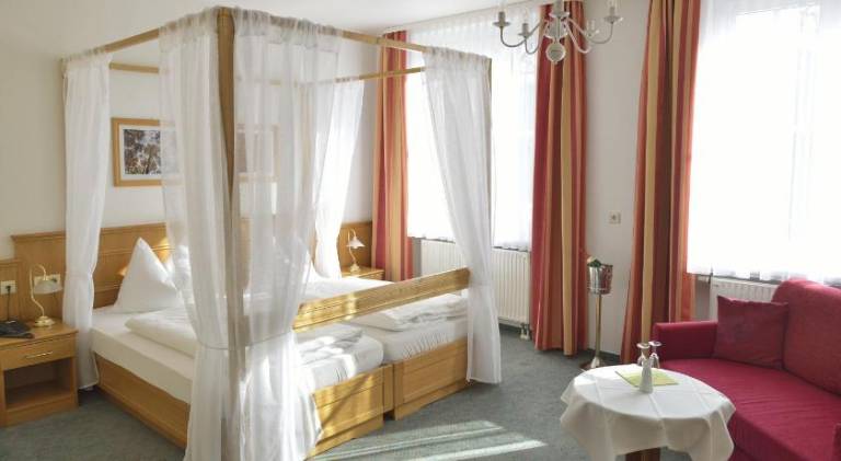 Land- und Golfhotel Alte Fliegerschule — photo 2