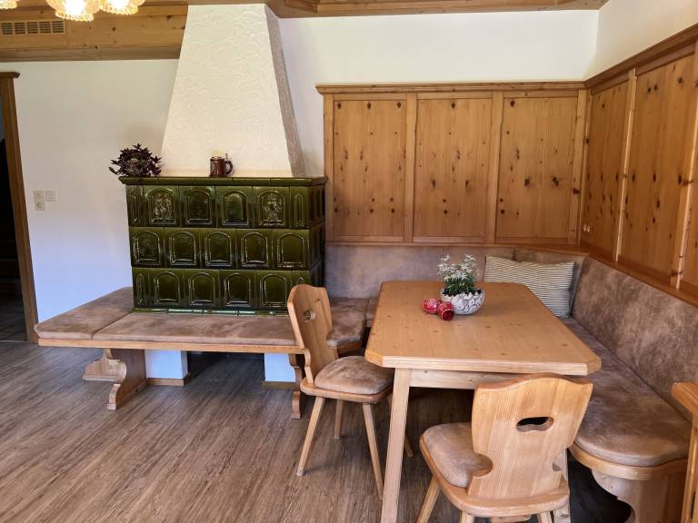 Vacation home with yard, patio & barbeque | Nature view | Pet-friendly — photo 2