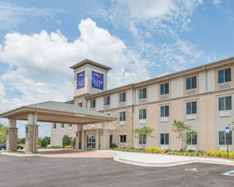 Sleep Inn & Suites Defuniak Springs - Crestview in De Funiak Springs, FL