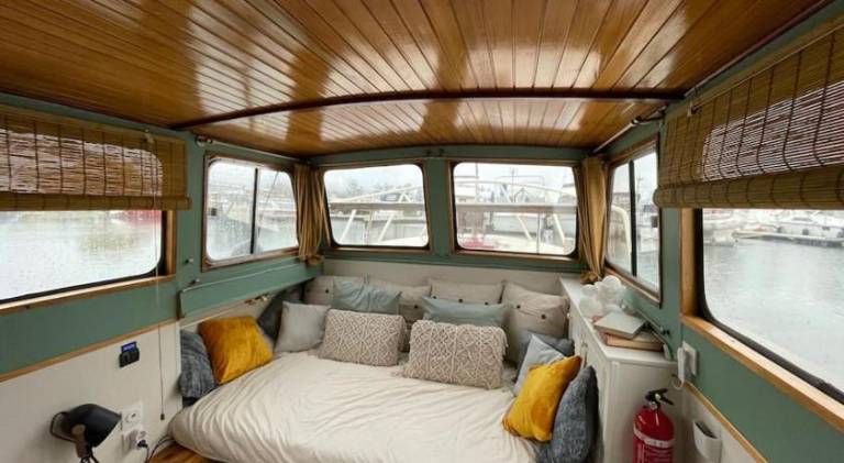 18 m² Hausboot