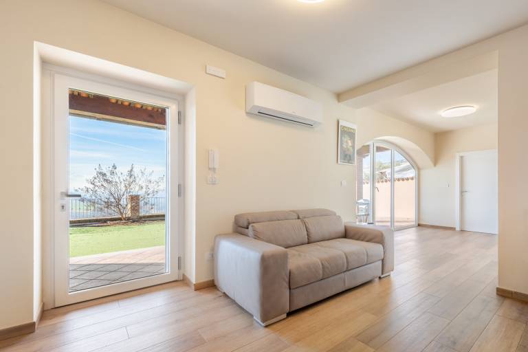 Villa with 4 rooms for 8 persons — photo 3