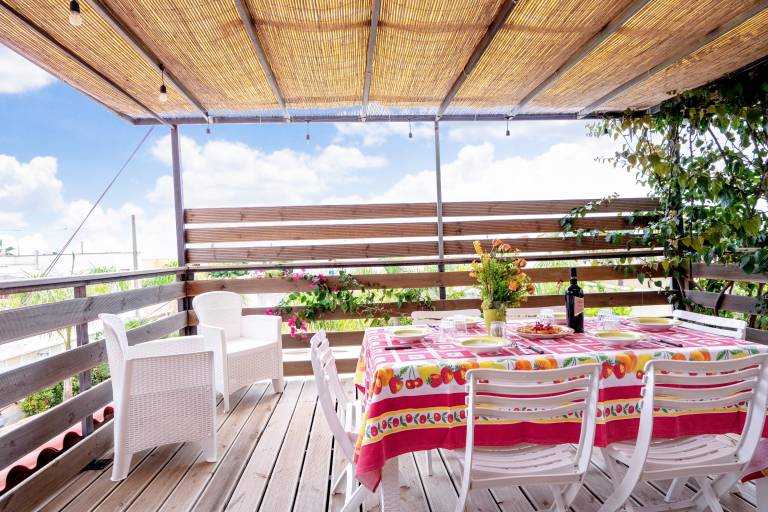 Apartment with garden, patio & grill | Sea view — photo 4