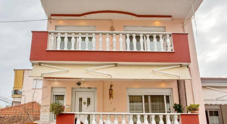Fully equipped ample villa with barbeque & patio | Next to the beach | Dogs allowed in Kavala