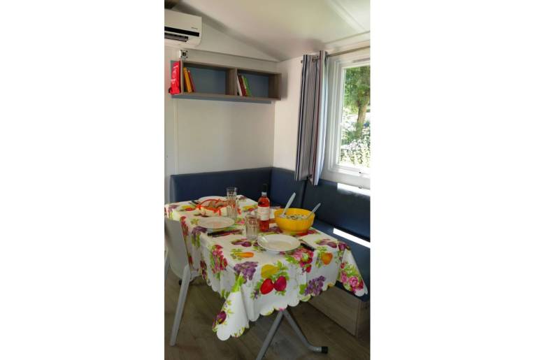 Vacation home with BBQ, pool & garden — photo 3
