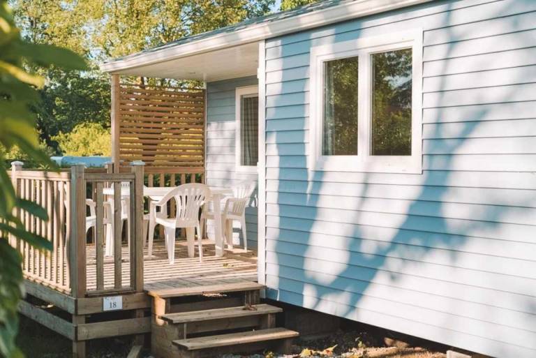 Camping suite with garden, patio & heated pool — photo 3