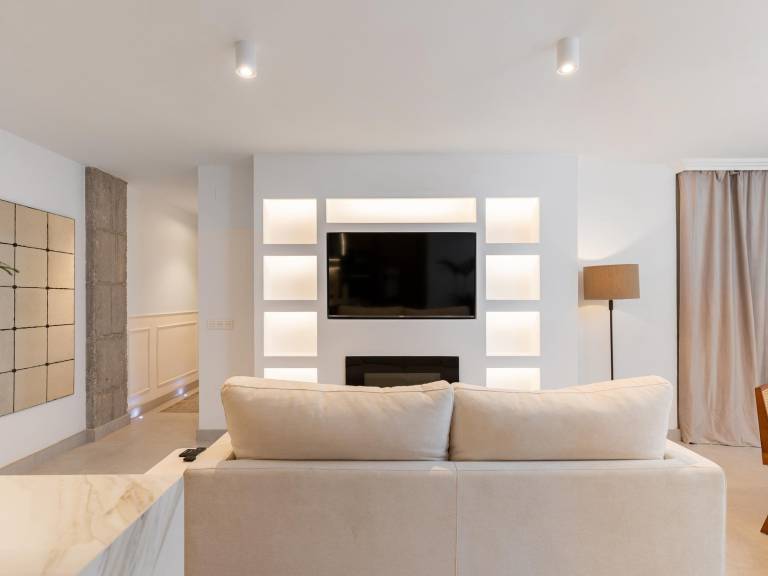 Fully equipped wonderful rental apartment with yard & pool | Pets are welcome — photo 2