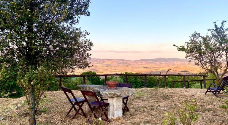 Farm with garden & barbecue — photo 4