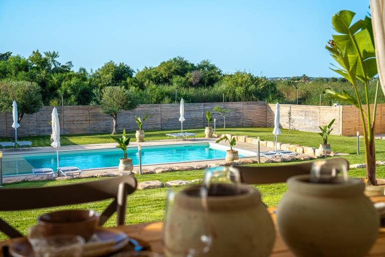 Child-friendly villa with terrace, private pool & garden | Pool view | Suitable for remote work | Pets allowed — photo 4