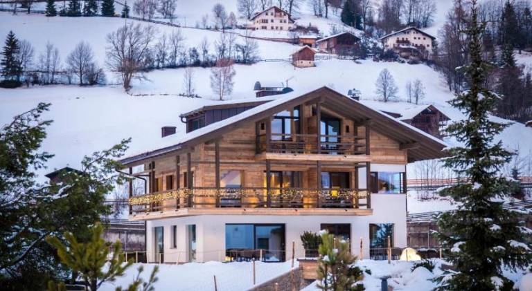 Apartment with jacuzzi, sauna & garden in Ortisei