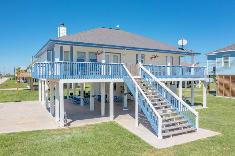 House with barbeque | Beach view — photo 2