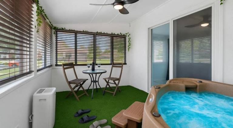 Walk to Downtown - 3BR with Hot Tub & Games in St. Augustine, FL