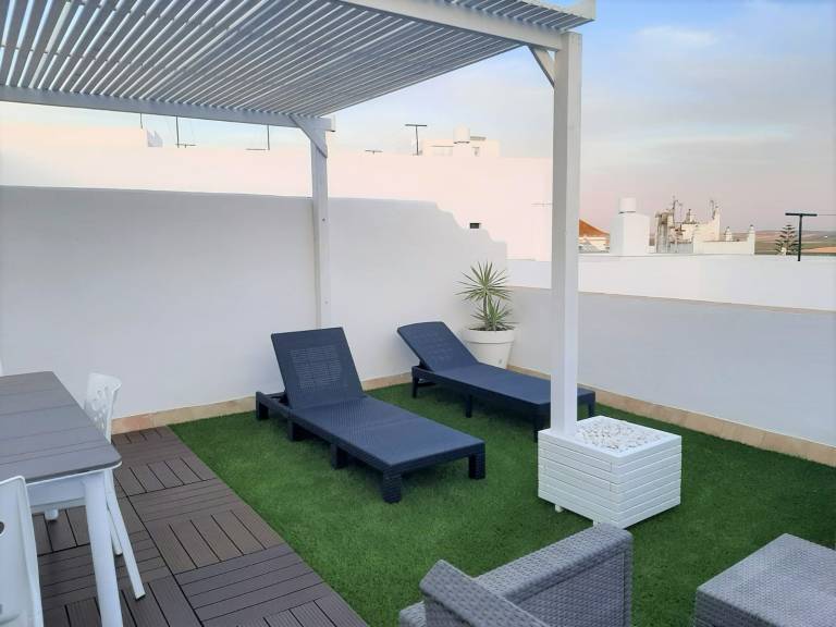 Family Friendly Apartment "La Tahona de Max&Jan" with Rooftop Terrace in Cádiz