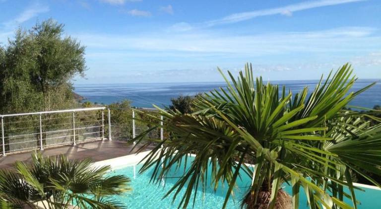 Charming villa with pool | Pets allowed in Zonza